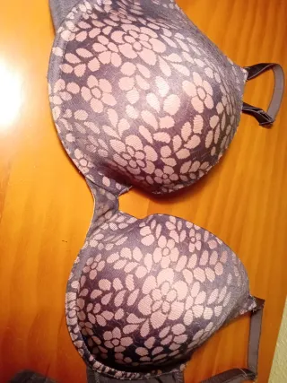 Sujetador Hunkemöller gris y rosa