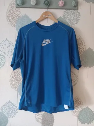 Camiseta Nike RUN azul