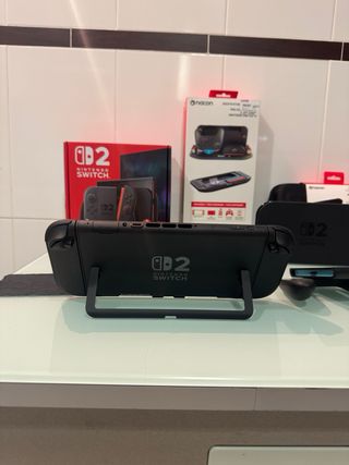 Nintendo Switch 2 + MarioKart World sin apenas uso