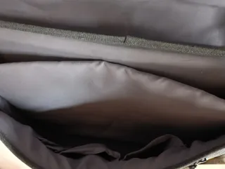 Maletín portátil gris y azul