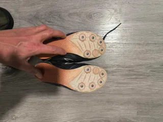 Zapatillas Atletismo Clavos talla 32 Negro Naranja