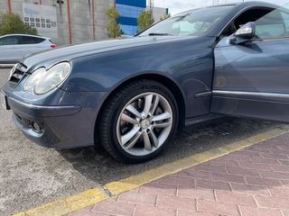 Mercedes-Benz  CLK 2005