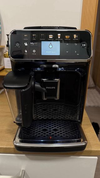 Cafetera Philips Serie 5400 Superautomatica