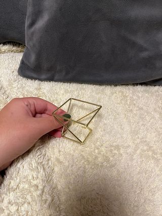 Organizador de maquillaje dorado