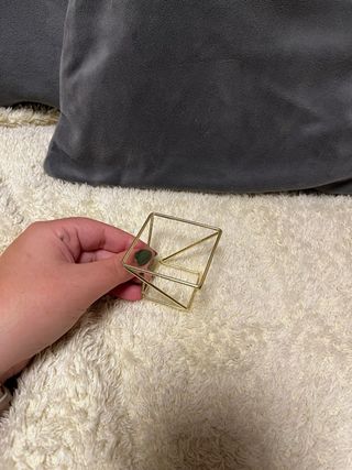 Organizador de maquillaje dorado