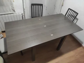 Mesa comedor+ sillas ( 4 extras)