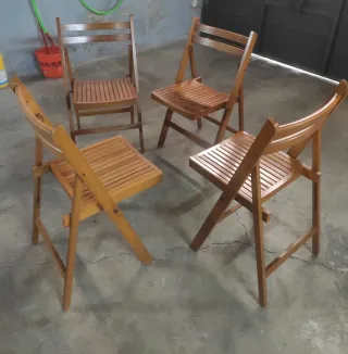 Mesa comedor+ sillas ( 4 extras)