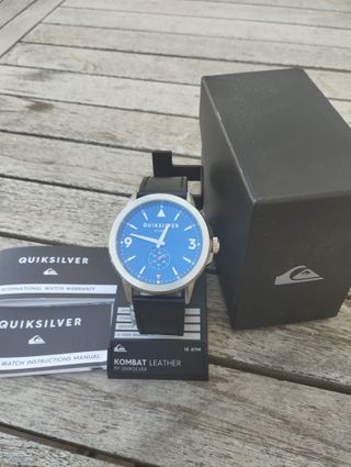 Reloj Quiksilver Negro y Plateado