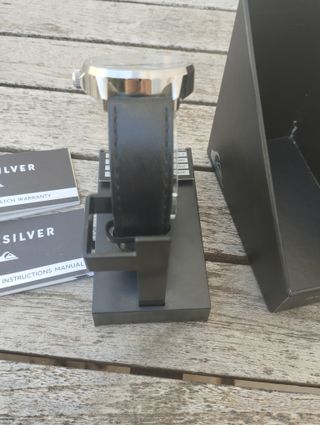 Reloj Quiksilver Negro y Plateado