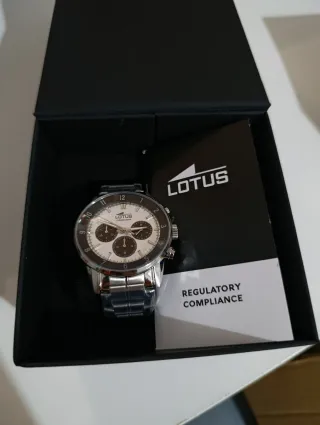 Reloj Lotus Hombre Negro y Plateado