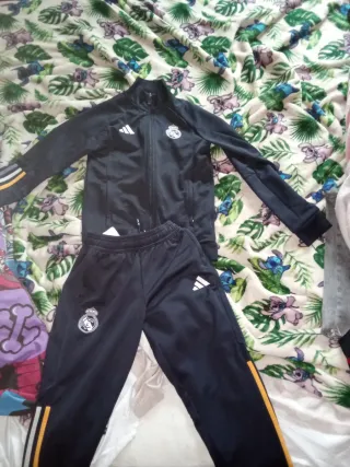 Chándal Real Madrid Adidas Negro y Dorado