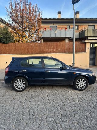 Nissan Almera Etiqueta B