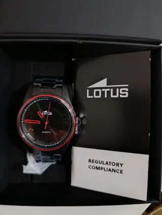 Reloj Lotus Hombre Negro y Rojo