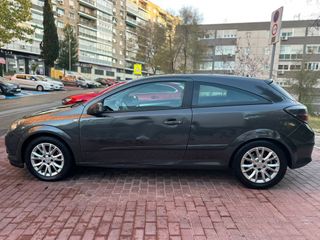 Opel Astra GTC 2009 / Distintivo Ambiental "B"