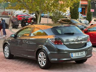 Opel Astra GTC 2009 / Distintivo Ambiental "B"