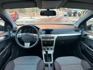 Opel Astra GTC 2009 / Distintivo Ambiental "B"