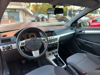 Opel Astra GTC 2009 / Distintivo Ambiental "B"