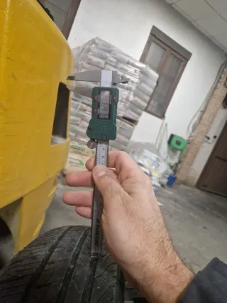 Neumático 235/60R18