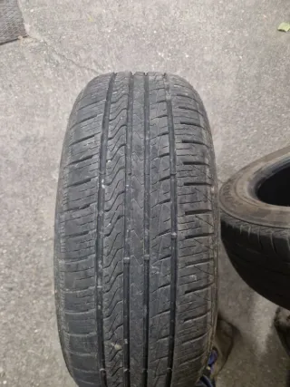 Neumático 235/60R18