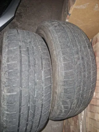 Neumático 235/60R18