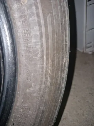 Neumático 235/60R18