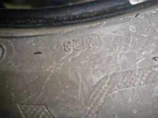 Neumático 235/60R18