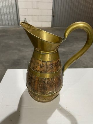 Brocca in legno e ottone stile botte