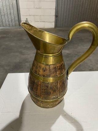 Brocca in legno e ottone stile botte