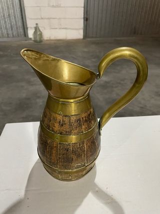 Brocca in legno e ottone stile botte