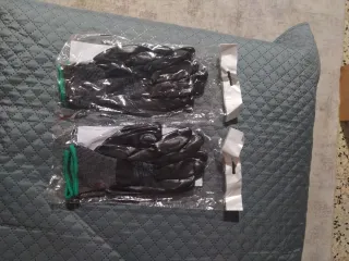 Guantes de trabajo negros nuevos
