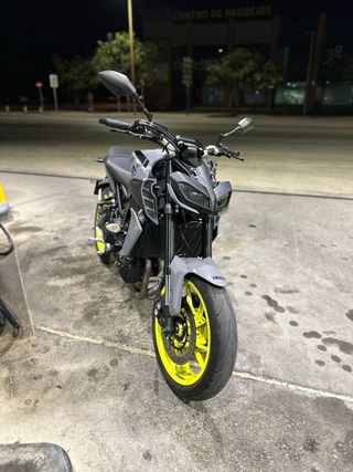 Yamaha MT09 2017 Night Fluo