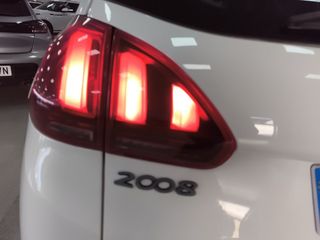 Peugeot 2008 Signature