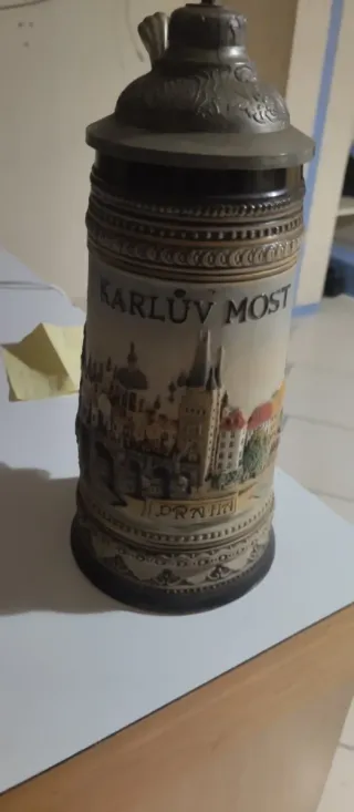 Brocca Praga ceramica e metallo