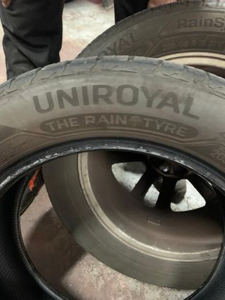 Neumáticos de coche