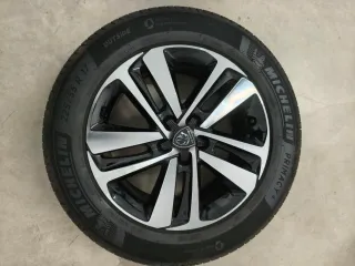 Llanta + Neumáticos Michelin 225/55 R 17 Peugeot