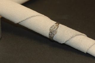 Anillo de Plata Ley 999 con Marquesitas