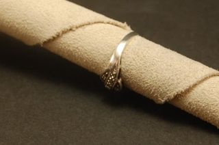 Anillo de Plata Ley 999 con Marquesitas