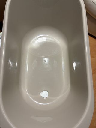 Bañera bebé Jou con patas.