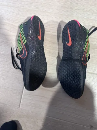 Nike Zapatillas Running Negras y Verdes