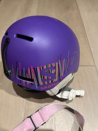 Casco Salomon y gafas de esquí Cebe. Talla 49-53.