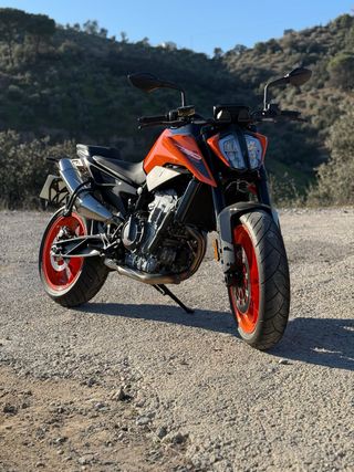KTM Duke 790