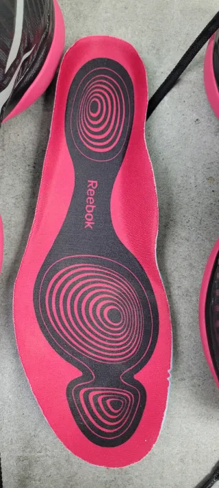 Zapatillas Reebok Easytone Negras y Rosas