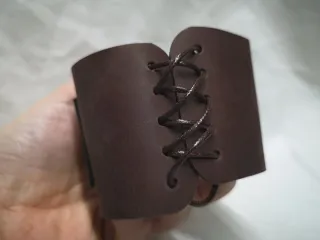 Brazalete Cuero Medieval Artesanal