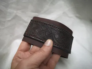 Brazalete Cuero Medieval Artesanal