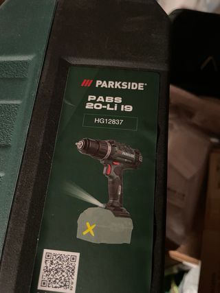Taladro Parkside con maletín NO TIENE BATERÍA