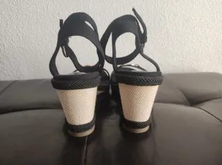 Sandalias Anna Field Talla 37 Negras Doradas