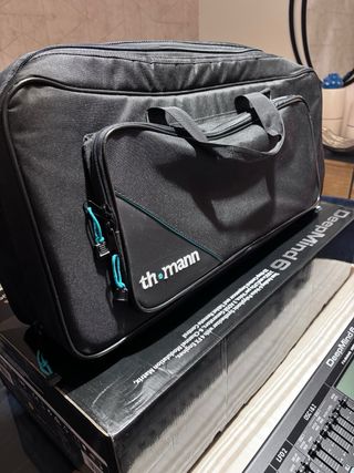 Behringer DeepMind 6 + mala de transporte