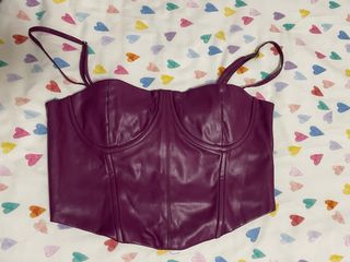 Top tirantes efecto piel morado