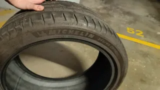 Michelin Pilot Sport 5 245/40 R19