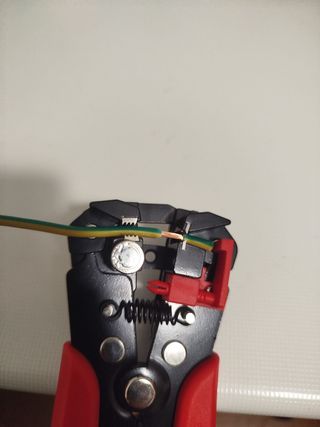 Pelacables y crimpadora automática 2 en 1 (nueva,